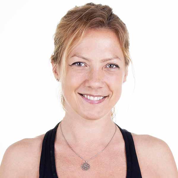 Nilaya House - Yin Yoga TTC - Nicy - Headshot